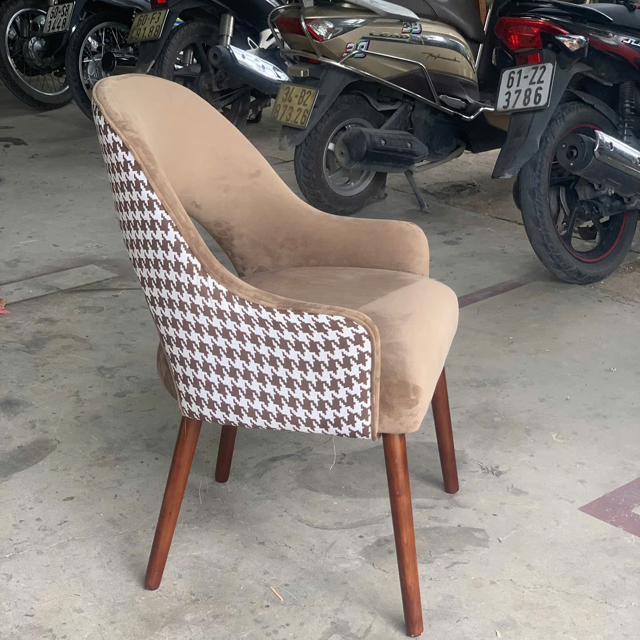GHẾ ĂN HIỆN ĐẠI - BỌC VẢI THEO YÊU CẦU